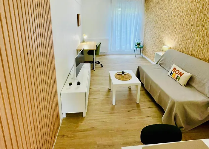 Sphinx Residences - Tempologis Memorial * Caen